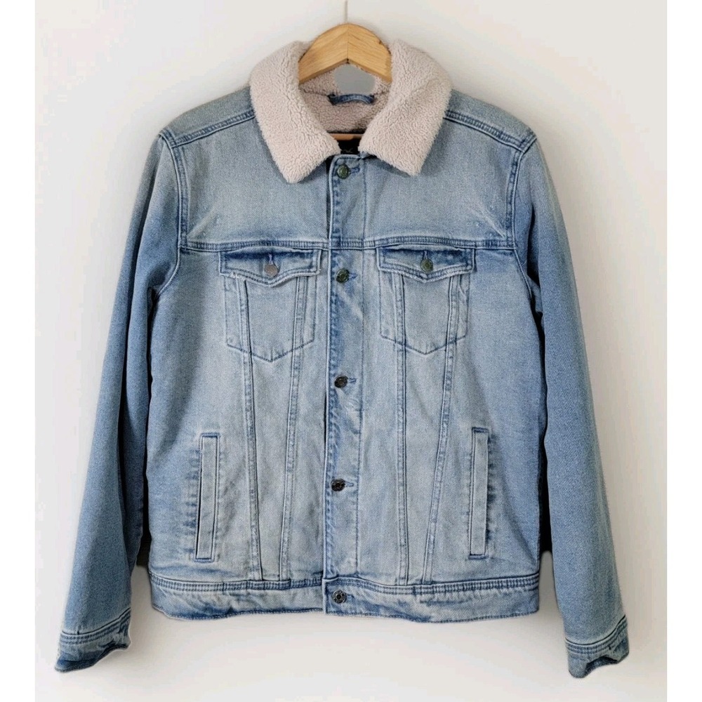 Hollister Men's Sherpa Lined Denim Jacket Trucker Light Wash‎ Size M